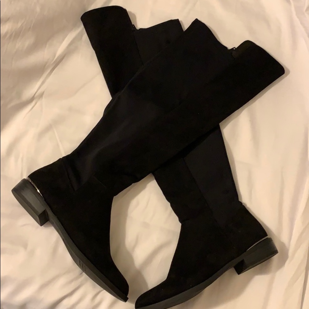 Suede boots